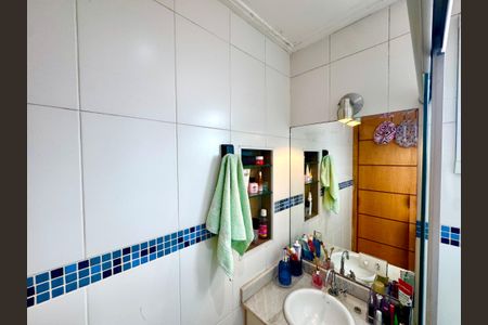 Apartamento à venda com 50m², 2 quartos e 1 vaga Apartamento à venda com 50m², 2 quartos e 1 vagaBanheiro