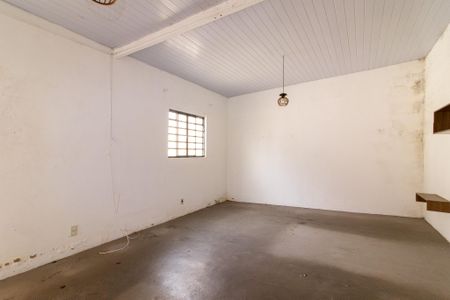 Casa para alugar com 62m², 2 quartos e sem vagaQuintal