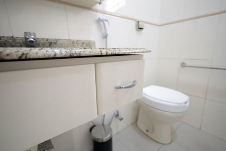 Banheiro 1 de casa para alugar com 5 quartos, 271m² em Vila Alice, Santo André