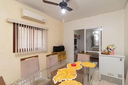 Casa à venda com 300m², 3 quartos e 3 vagasCozinha