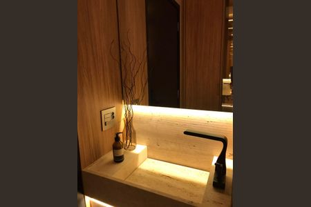 Banheiro de apartamento à venda com 1 quarto, 19m² em Pinheiros, São Paulo