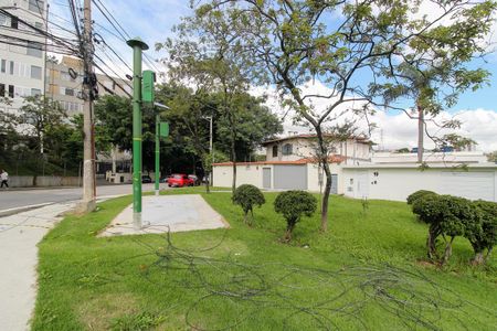 Casa para alugar com 205m², 3 quartos e 3 vagasFachada