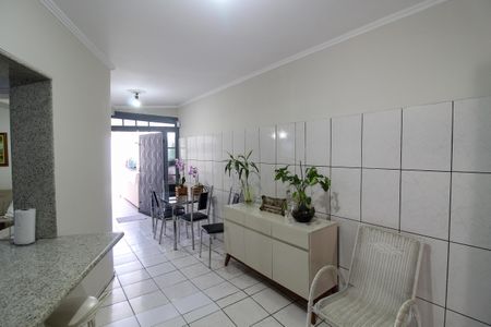 Casa para alugar com 205m², 3 quartos e 3 vagasCozinha
