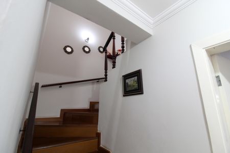 Casa para alugar com 205m², 3 quartos e 3 vagasEscada