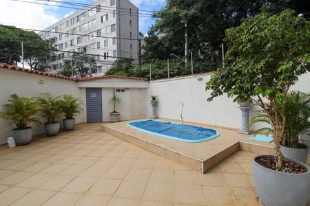 Casa para alugar com 205m², 3 quartos e 3 vagasPiscina