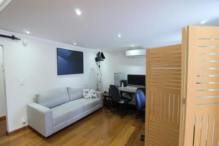 Sala de casa para alugar com 3 quartos, 205m² em Jardim Jussara, São Paulo
