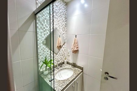 Apartamento à venda com 65m², 2 quartos e 1 vaga Apartamento à venda com 65m², 2 quartos e 1 vagaBanheiro 1
