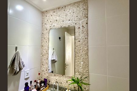 Apartamento à venda com 65m², 2 quartos e 1 vaga Apartamento à venda com 65m², 2 quartos e 1 vagaBanheiro da Suíte