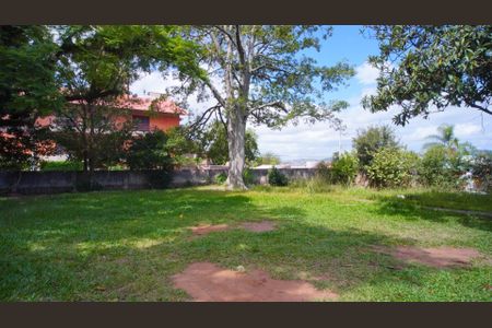 Casa à venda com 180m², 4 quartos e 2 vagas Casa à venda com 180m², 4 quartos e 2 vagasQuintal