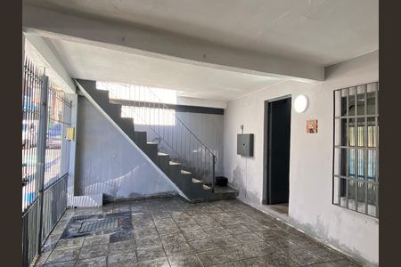 Garagem de casa para alugar com 1 quarto, 105m² em Santo Antônio, Osasco