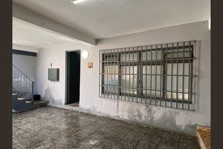 Garagem de casa para alugar com 1 quarto, 105m² em Santo Antônio, Osasco
