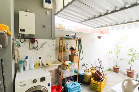 Casa à venda com 75m², 2 quartos e 2 vagas Casa à venda com 75m², 2 quartos e 2 vagasÁrea de Serviço