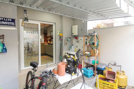 Casa à venda com 75m², 2 quartos e 2 vagas Casa à venda com 75m², 2 quartos e 2 vagasÁrea de Serviço