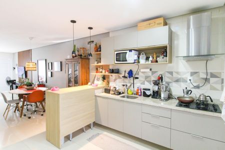 Casa à venda com 75m², 2 quartos e 2 vagas Casa à venda com 75m², 2 quartos e 2 vagasCozinha