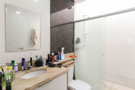 Casa à venda com 75m², 2 quartos e 2 vagas Casa à venda com 75m², 2 quartos e 2 vagasBanheiro da Suíte 2