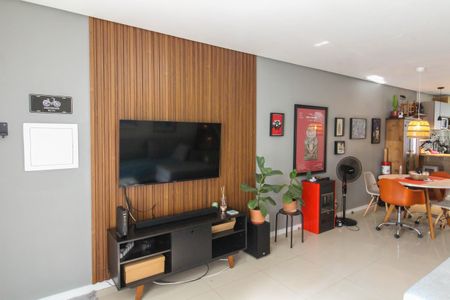 Casa à venda com 75m², 2 quartos e 2 vagas Casa à venda com 75m², 2 quartos e 2 vagasSala