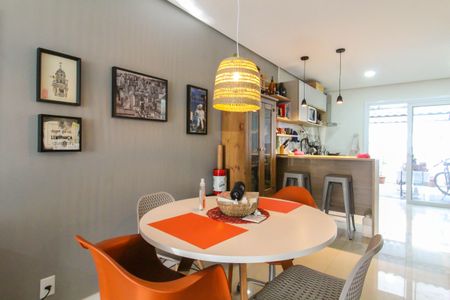 Sala de casa à venda com 2 quartos, 75m² em São José, Canoas