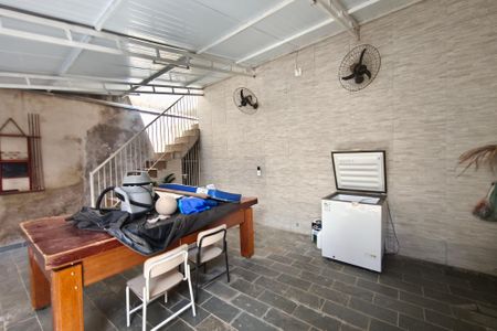 Casa à venda com 130m², 3 quartos e 1 vagaÁrea gourmet