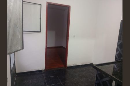 Cozinha de kitnet/studio para alugar com 1 quarto, 22m² em Paciência, Rio de Janeiro