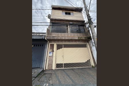 Casa à venda com 260m², 4 quartos e 3 vagas Casa à venda com 260m², 4 quartos e 3 vagasPlaca