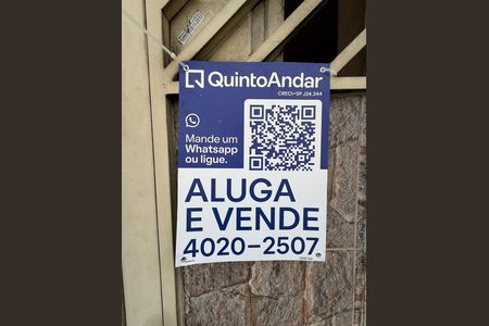 Casa à venda com 260m², 4 quartos e 3 vagas Casa à venda com 260m², 4 quartos e 3 vagasPlaca
