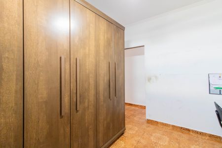 Casa à venda com 260m², 4 quartos e 3 vagas Casa à venda com 260m², 4 quartos e 3 vagasQuarto 4
