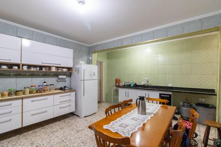 Casa à venda com 260m², 4 quartos e 3 vagas Casa à venda com 260m², 4 quartos e 3 vagasCozinha
