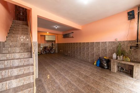 Casa à venda com 260m², 4 quartos e 3 vagas Casa à venda com 260m², 4 quartos e 3 vagasGaragem