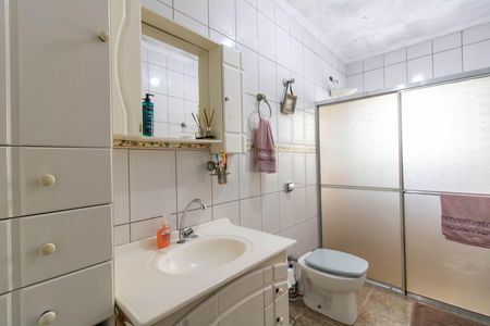Casa à venda com 260m², 4 quartos e 3 vagas Casa à venda com 260m², 4 quartos e 3 vagasBanheiro