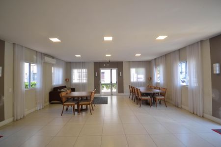 Apartamento para alugar com 50m², 2 quartos e 1 vaga Apartamento para alugar com 50m², 2 quartos e 1 vagaÁrea comum - Salão de festas