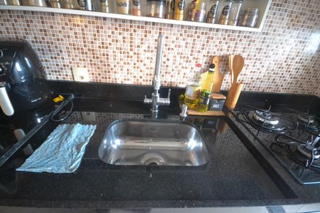 Apartamento para alugar com 50m², 2 quartos e 1 vaga Apartamento para alugar com 50m², 2 quartos e 1 vagaCozinha e Área de Serviço