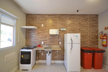 Apartamento para alugar com 50m², 2 quartos e 1 vaga Apartamento para alugar com 50m², 2 quartos e 1 vagaÁrea comum - Salão de festas