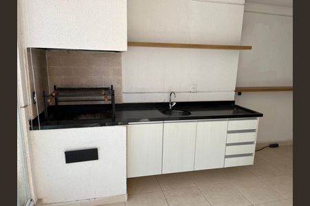Apartamento para alugar com 4 quartos, 235m² em Alphaville Industrial, Barueri