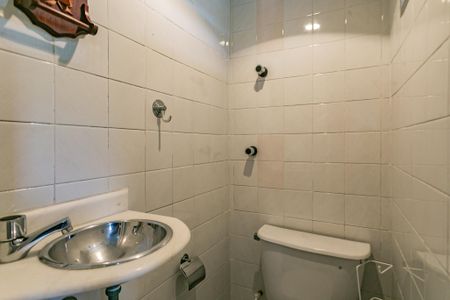 Apartamento para alugar com 65m², 3 quartos e 1 vaga Apartamento para alugar com 65m², 3 quartos e 1 vagaBanheiro da Suíte