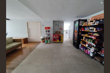 Apartamento à venda com 92m², 2 quartos e 2 vagasMinimercado