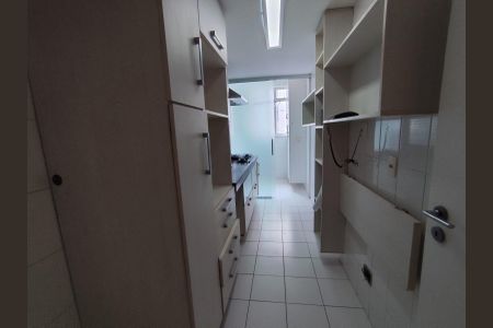 Apartamento à venda com 92m², 2 quartos e 2 vagasCozinha