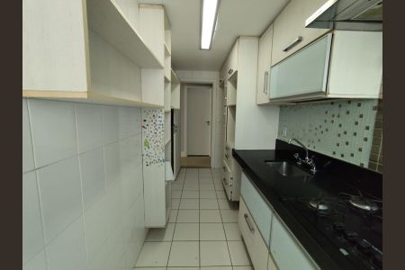 Apartamento à venda com 92m², 2 quartos e 2 vagasCozinha