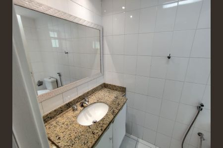 Apartamento à venda com 92m², 2 quartos e 2 vagasBanheiro 1