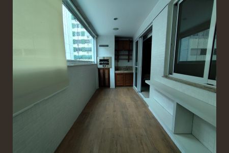 Apartamento à venda com 92m², 2 quartos e 2 vagasVaranda