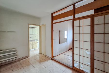 Sala de kitnet/studio à venda com 1 quarto, 33m² em Liberdade, São Paulo