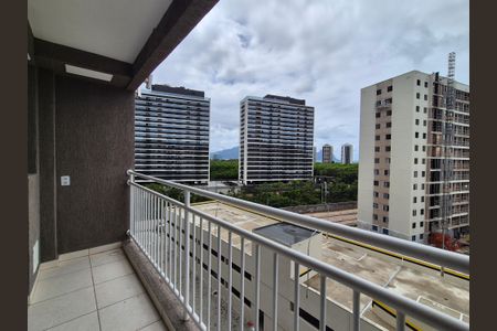 Apartamento à venda com 51m², 3 quartos e 1 vaga Apartamento à venda com 51m², 3 quartos e 1 vagaVaranda
