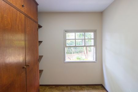 Apartamento à venda com 80m², 3 quartos e 2 vagasQuarto 02