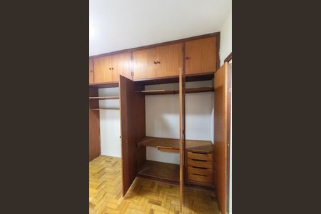 Apartamento à venda com 80m², 3 quartos e 2 vagasSuíte - Armário