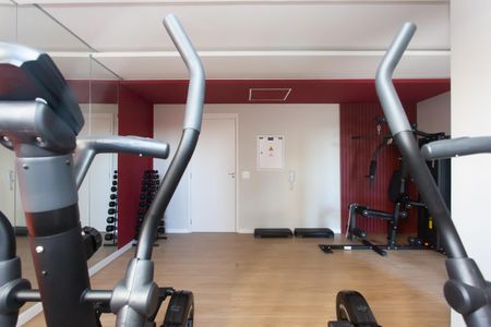 Apartamento à venda com 39m², 2 quartos e 1 vaga Apartamento à venda com 39m², 2 quartos e 1 vagaÁrea comum - Academia