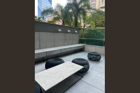 Apartamento à venda com 85m², 2 quartos e 2 vagasÁrea externa