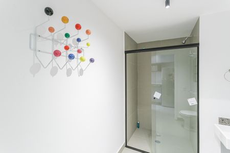 Banheiro de kitnet/studio para alugar com 1 quarto, 25m² em Vila Olímpia, São Paulo