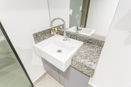 Banheiro de kitnet/studio para alugar com 1 quarto, 25m² em Vila Olímpia, São Paulo