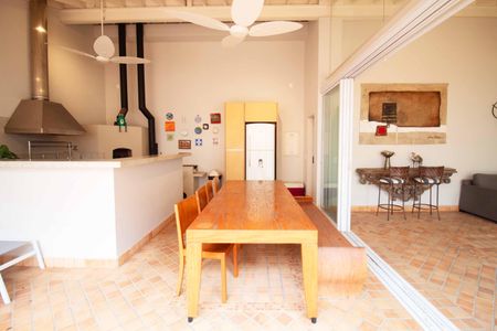 Casa à venda com 348m², 3 quartos e 4 vagas