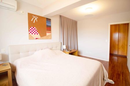 Casa à venda com 348m², 3 quartos e 4 vagas