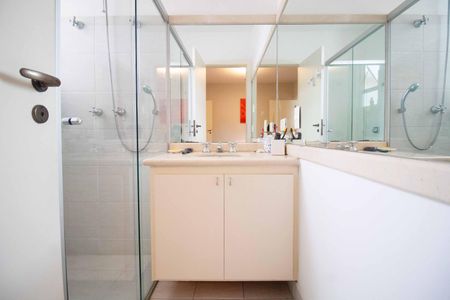 Casa à venda com 348m², 3 quartos e 4 vagas